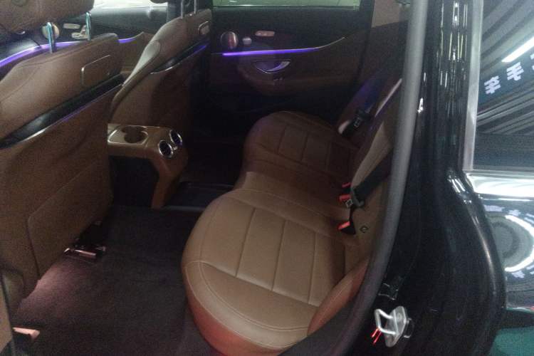 Used Mercedes-Benz E-Class 2018 E 300 L Sport Luxury Edition Left Rear Seat