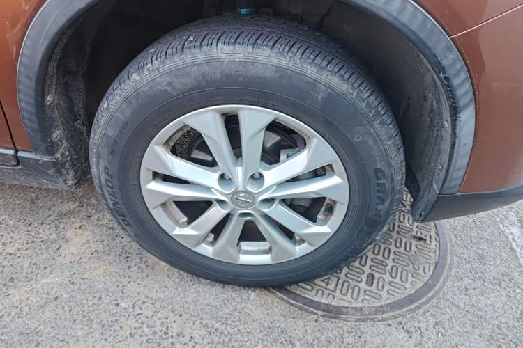 Used Nissan X-Trail 2015 2.0L CVT Comfort MAX Edition 2WD
