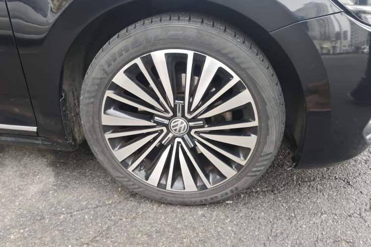 Used Volkswagen Passat 2020 330TSI Luxury Edition China VI