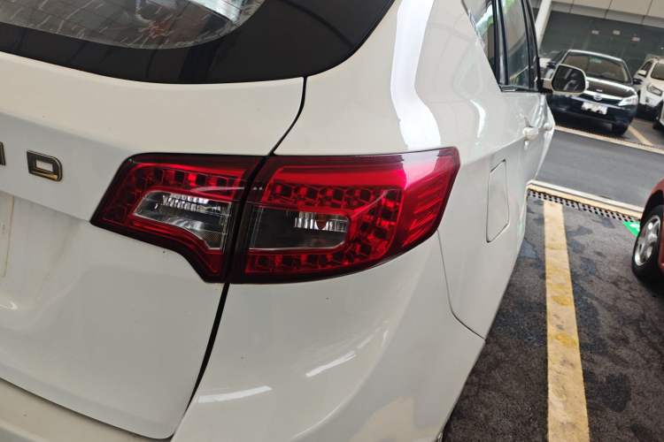 Used Land X5 2016 Plus 1.5T CVT Leading Edition Right Rear Taillight