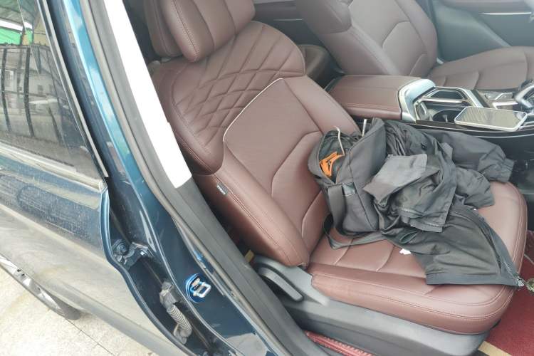 Used Geely Auto Jiajie 2022 1.8TD DCT Platinum Luxury Edition Right Front Seat