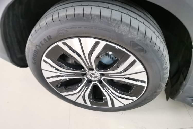 Used Mercedes-Benz EQE SUV 2024 500 4MATIC Pioneer Edition Exterior 5