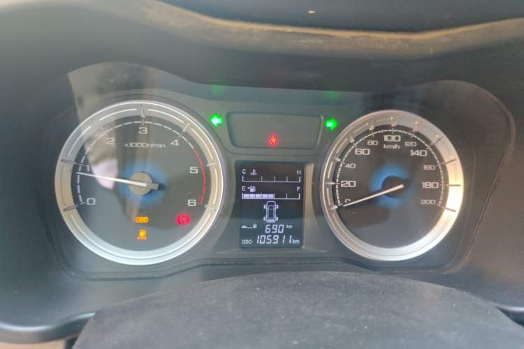 Used Isuzu JLM 2018 2.8T Classic Edition Two-Wheel Drive Luxury Version with Extended Cargo Bed JE493ZLQ5F
