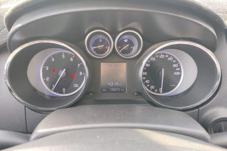 Used Changan CS35 2016 1.6L Manual Luxury Model China V Standard