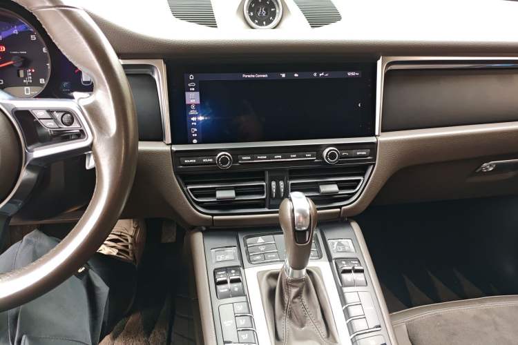 Used Porsche Macan 2020 Macan 2.0T
