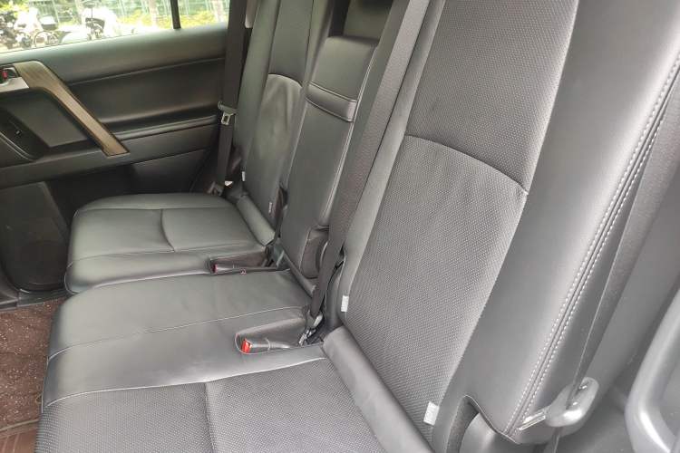 Used Toyota Prado 2018 3.5L Automatic TX-L with Rear-Mounted Spare Tire Left Rear Seat