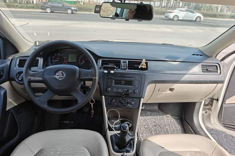 Used Skoda Rapid 2013 1.6L Manual Smart Selection Model