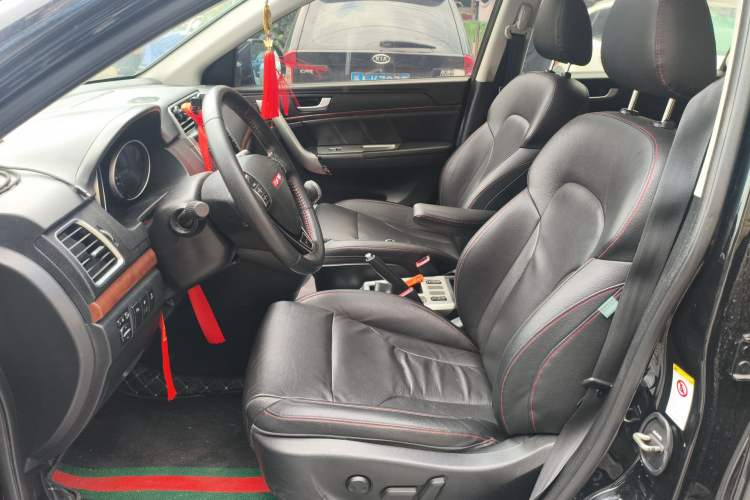 Used Haval H6 2014 Sport Version 1.5T Manual Two-Wheel Drive Elite Edition Left Front Seat