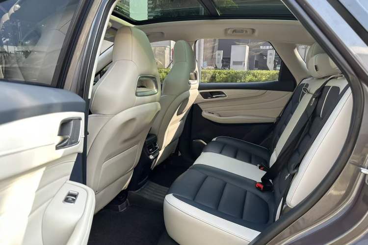 Used MG Pilot 2021 400TGI Automatic Two-Wheel Drive Trophy Flagship Edition
