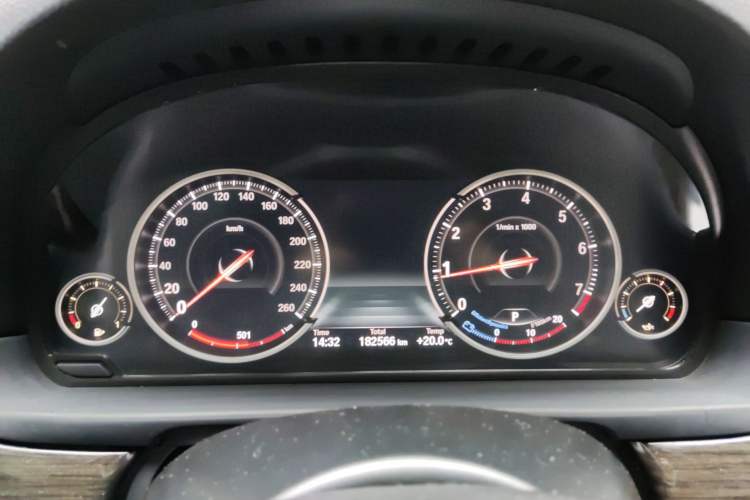 Used BMW 5 Series 2014 525Li Luxury Design Package
