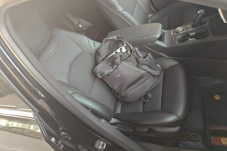 Used Cadillac XT4 2018 28T Two-Wheel Drive Tech Version