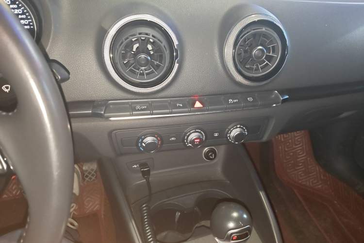 Used Audi A3 2020 Limousine 35 TFSI Fashion Edition China VI Emission Standard