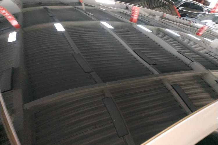 Used Volvo V40 2019 T3 Smart Luxury Edition Roof