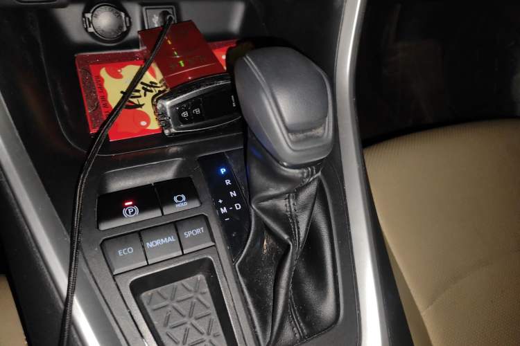 Used Toyota RAV4 2023 2.0L CVT Two-Wheel Drive Fashion Edition
