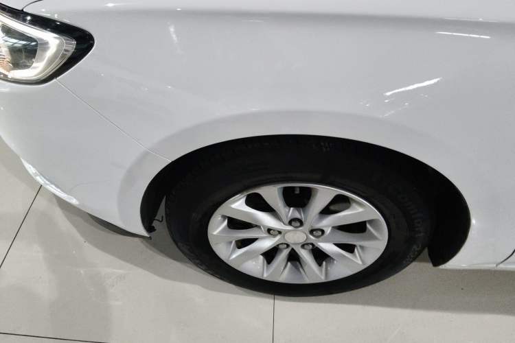 Used Buick GT 2019 15T Dual-Clutch Advanced Version China VI Standard Left Front Wheel Hub