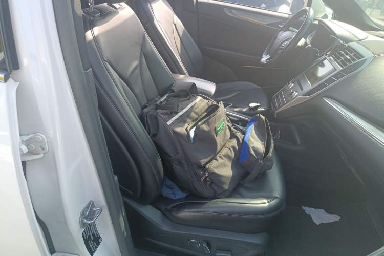 Used Lincoln MKC 2017 2.0T Two-Wheel Drive Deluxe Edition