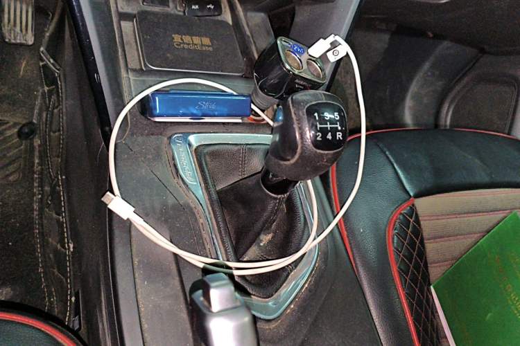 Used GAC Trumpchi GS4 2017 200T Manual Two-Wheel Drive Elite Edition Gear Lever