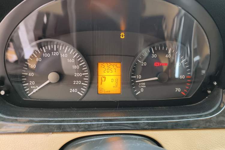 Used Mercedes-Benz Vito 2013 3.0L Elite Edition