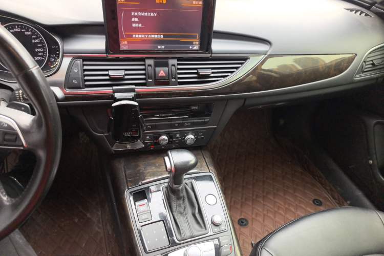 Used Audi A6L 2015 TFSI Millionth Anniversary Intelligent Model Audio And AC Panel