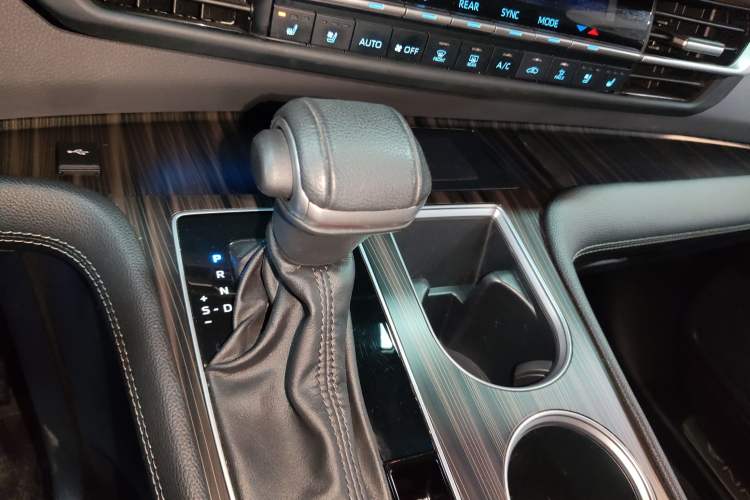 Used Toyota SIENNA 2021 2.5L Hybrid Platinum Edition