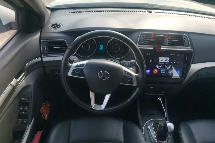 Used BAIC Senova X65 2015 2.0T Automatic Elite Model