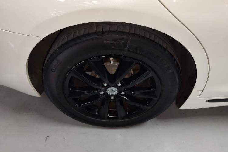 Used Infiniti Q50L 2016 2.0T Enjoyment Edition Exterior 2