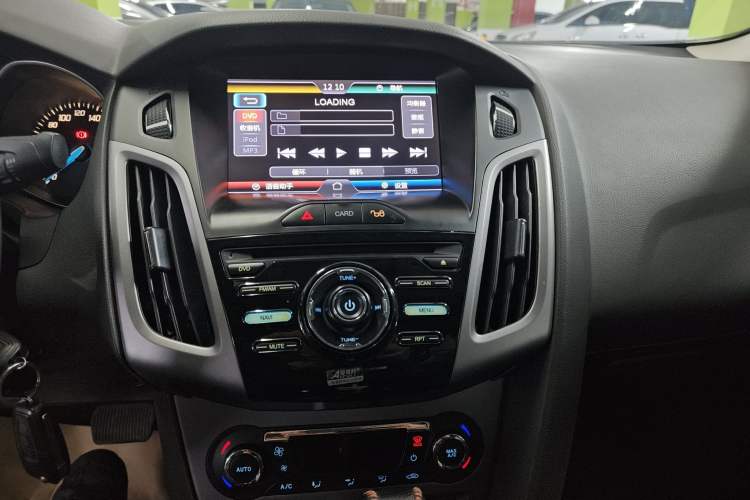 Used Ford Focus 2012 Sedan 1.6L Automatic Fashion Edition
