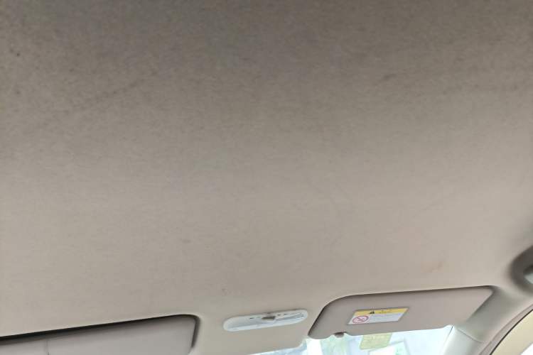 Used Venucia D50 2015 1.6L Manual Fashion Edition