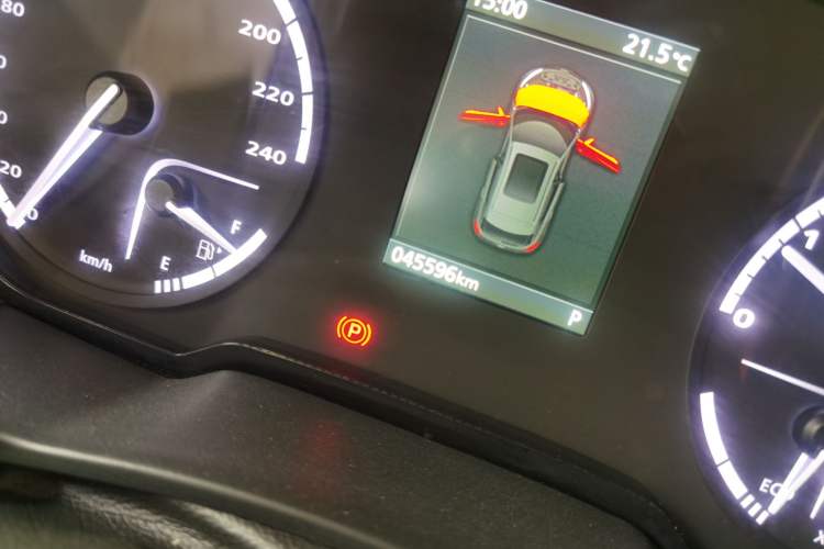 Used Qoros 5 2018 Revised Version 1.6T Automatic Leading Edition Odometer Close Up