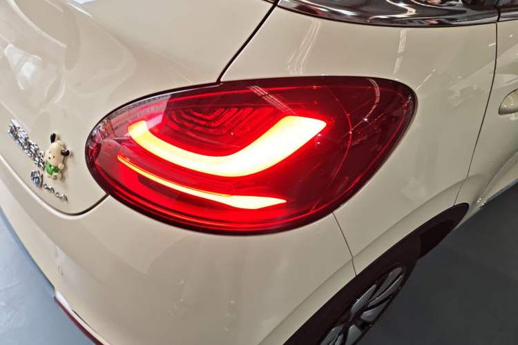 Used Wuling Bingo 2025 333 km Enjoyment Version Right Rear Taillight