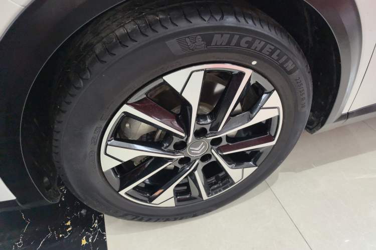 Used Citroen C5 X 2023 1.6T Enjoy the Extraordinary Left Front Wheel Hub