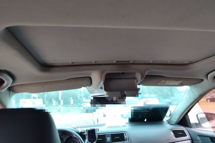 Used Volkswagen Sagitar 2015 1.6L Automatic Comfort Model
