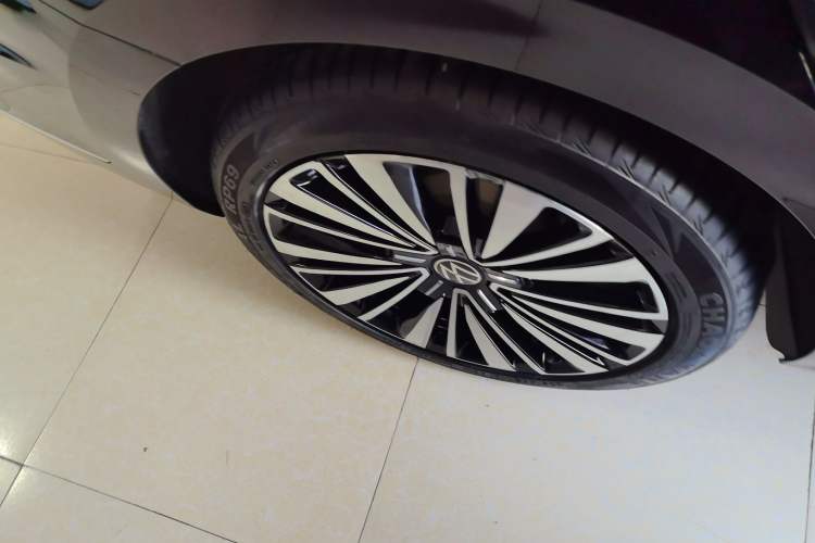 Used Volkswagen Passat 2020 Revised Version 330TSI Luxury Edition China VI Standard