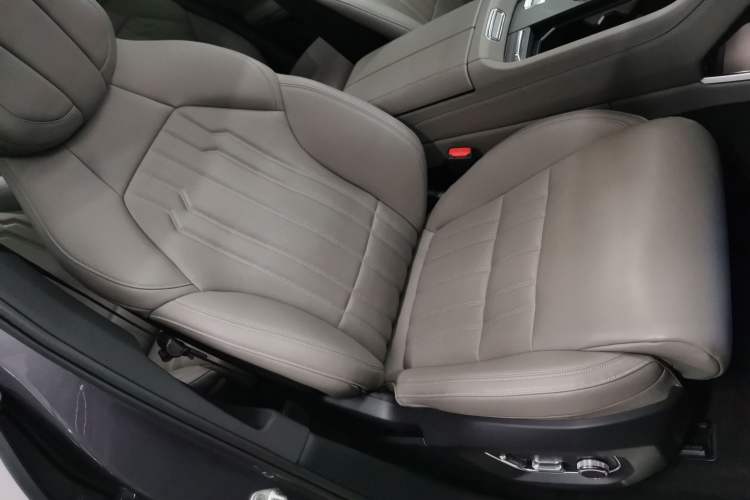 Used Lynk & Co 09 EM-P 2023 2.0TD EM-P Long-Range Version PM Six-Seater