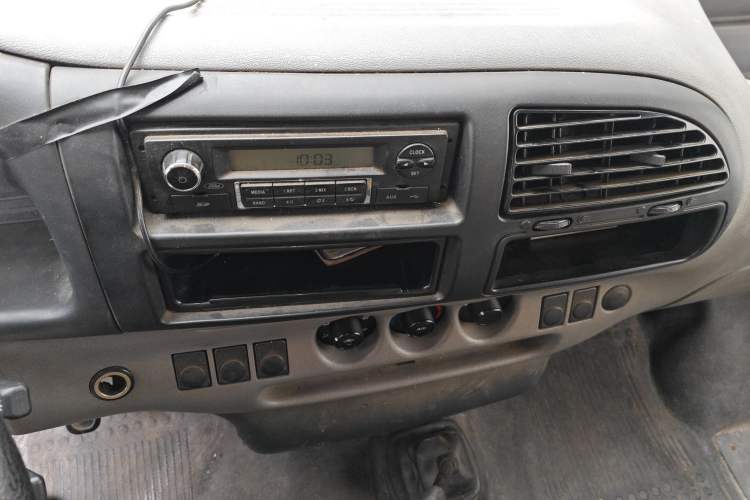 Used Ford Classic Transit 2015 2.4L Gasoline Multi-Function Vehicle Long Wheelbase 6-Seater Mid-Roof Model 4G64S4N
