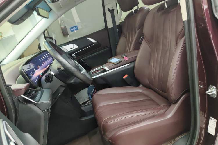 Used Buick Century 2023 2.0T Six-Seater Yinshi Edition
