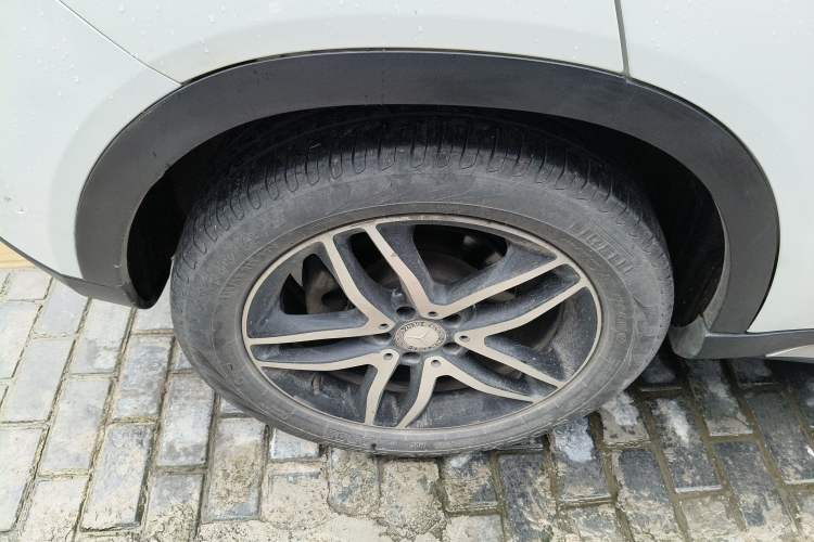 Used Mercedes-Benz GLA 2016 GLA 220 4MATIC Fashion Edition Right Rear Wheel Hub