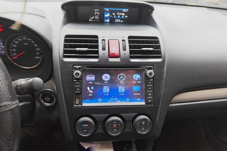 Used Subaru XV 2014 2.0i Luxury Edition Audio And AC Panel