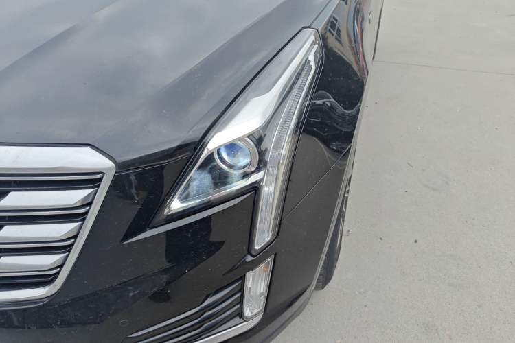 Used Cadillac XT5 2018 25T Luxury Model