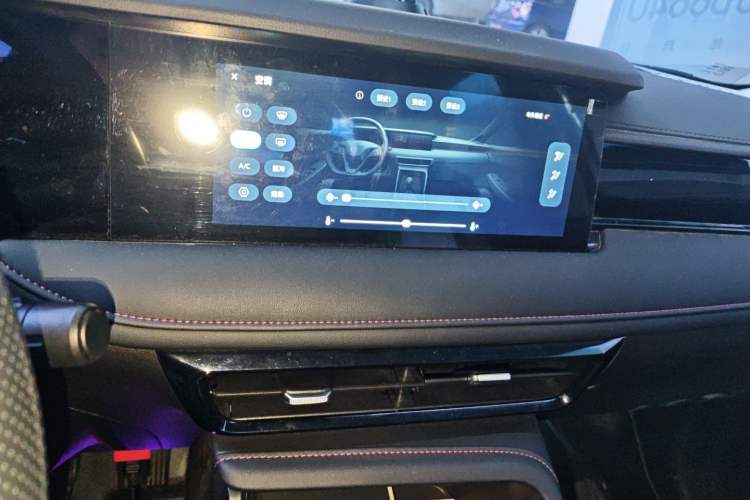 Used Roewe i5 2023 1.5L Manual Comfort Edition