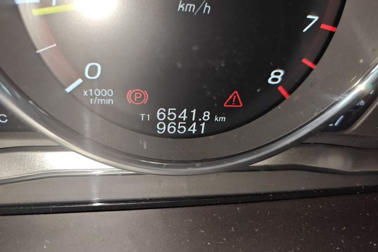 Used Volvo XC60 2017 T5 AWD Smart Upgrade Model