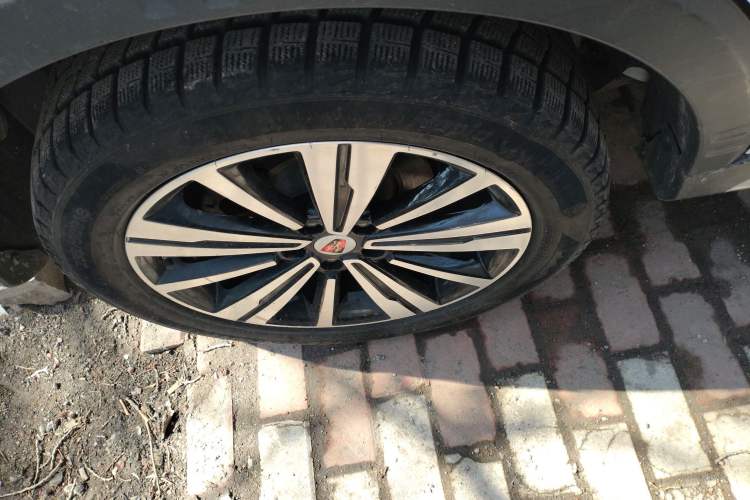 Used Roewe RX5 2020 20T Automatic 4G Connected Million Edition Right Rear Wheel Hub