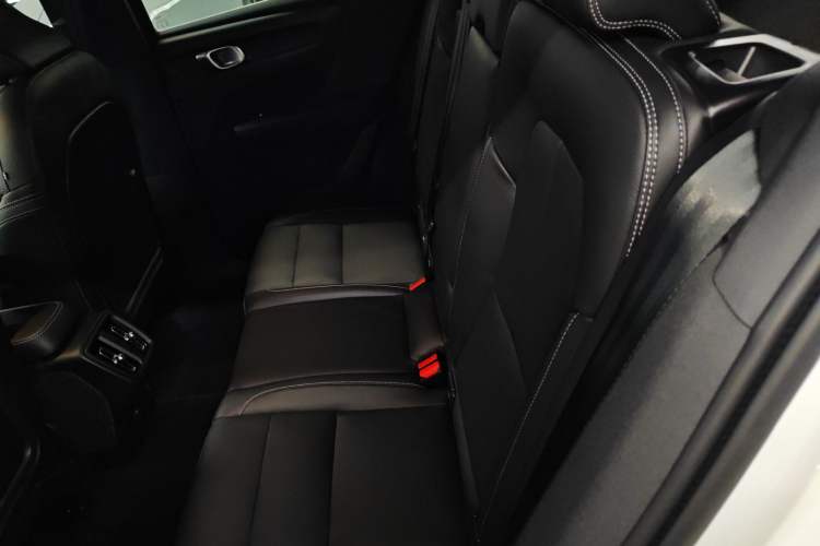 Used Volvo XC40 2024 B4 4x4 Smart Luxury Edition