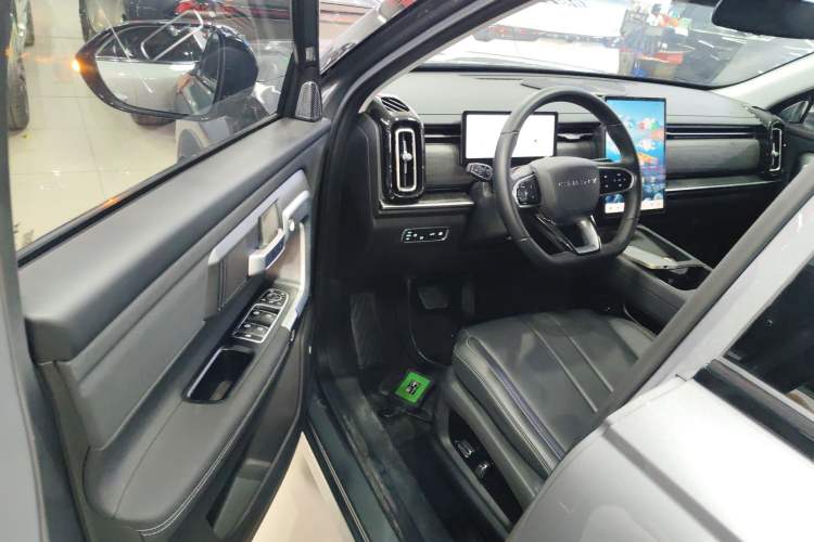 Used Chery Tiggo 7 C-DM 2025 1.5T 120KM Luxury Trim Driver Seat
