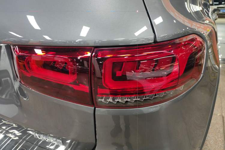 Used Mercedes-Benz GLB 2022 Second Facelift GLB 200 Fashion Edition Exterior 3