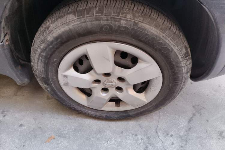 Used Nissan Qashqai 2012 1.6XE Wind 5MT 2WD Right Front Wheel Hub