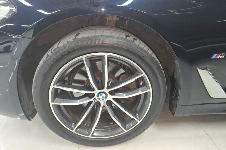 Used BMW 5 Series 2022 Second Facelift 525Li M Sport Package
