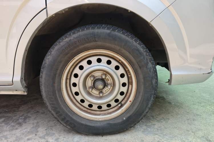 Used Foton Scenic G5 2024 2.0T Diesel Professional Edition Open-Window 5-9 Seater 4F20TC3