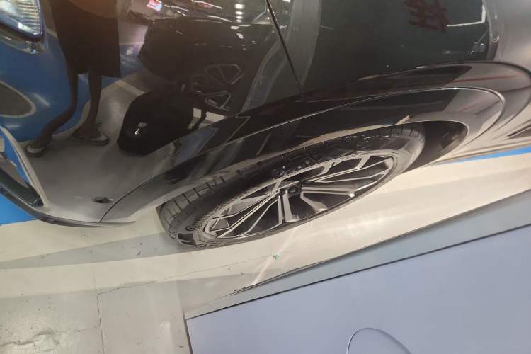 Used Lynk & Co 09 EM-P 2024 2.0TD EM-P Four-Wheel Drive ULTRA Six-Seater
