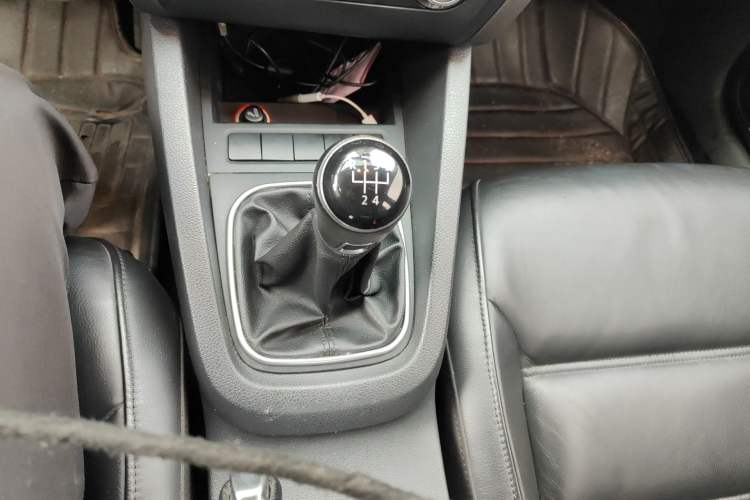 Used Volkswagen Sagitar 2012 1.6L Manual Comfort Model
